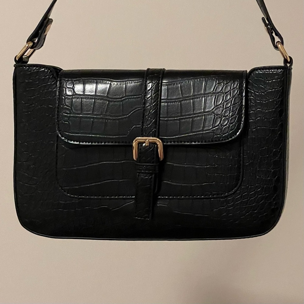 Black Faux Leather Crocodile-Embossed Women's Bag
